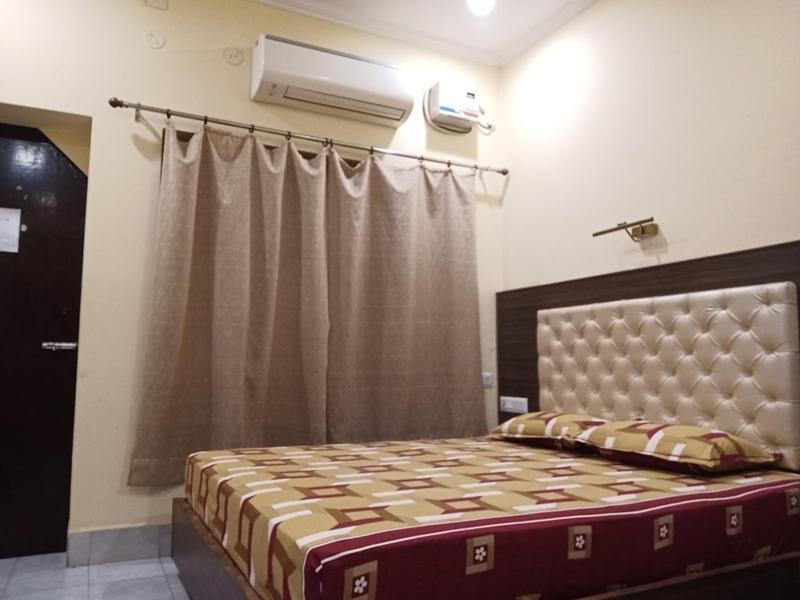 Scindhia Guest House Varanasi Exterior photo