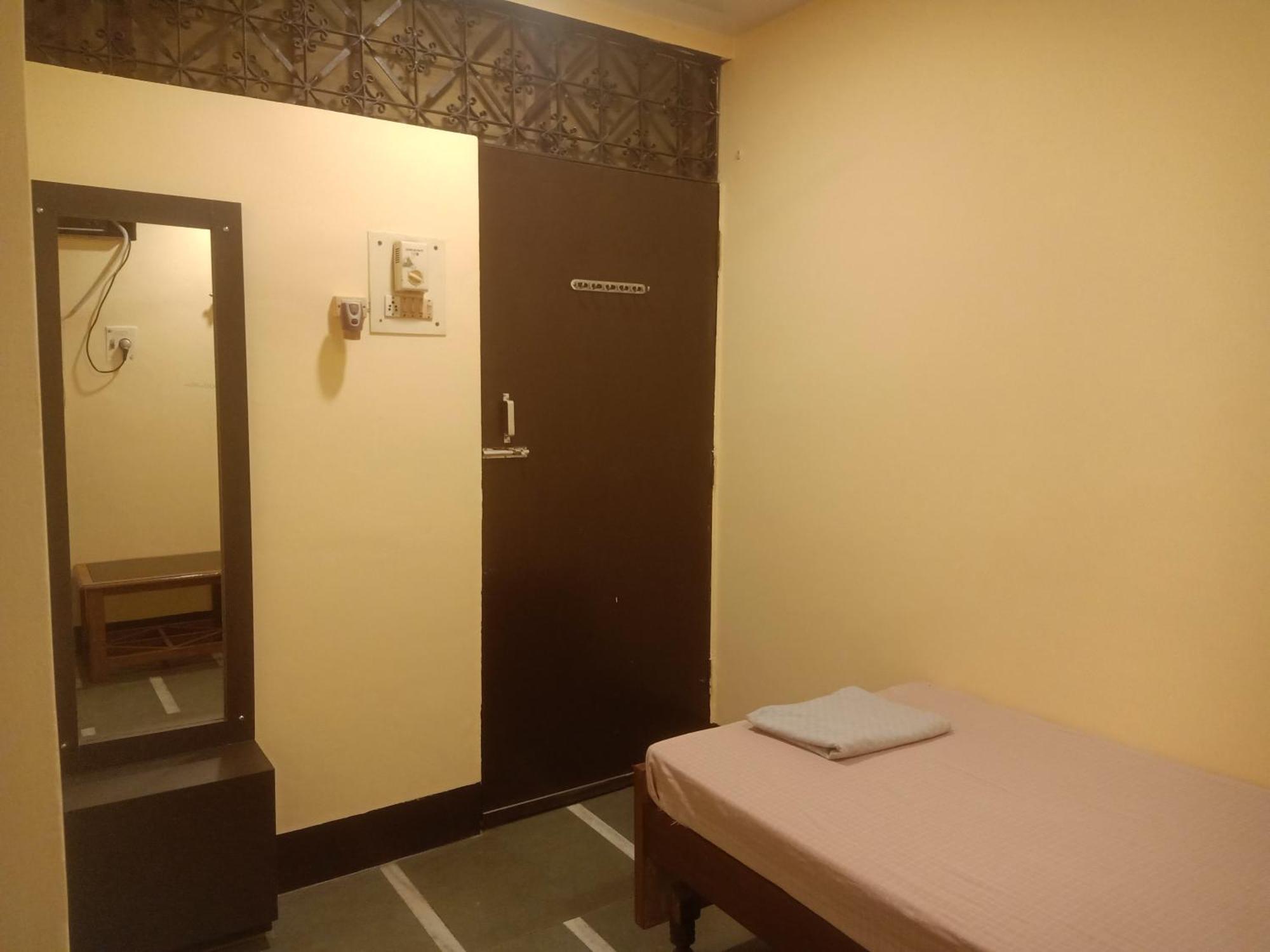 Scindhia Guest House Varanasi Exterior photo