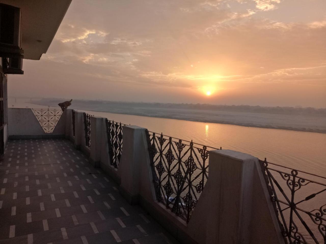 Scindhia Guest House Varanasi Exterior photo